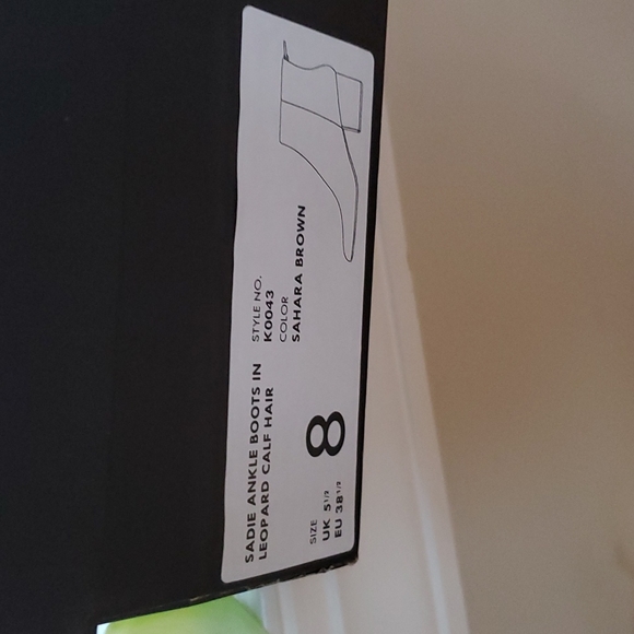 J. Crew Sadie Ankle Boots in Leopard Calf Hair. Size 8. - Picture 5 of 7